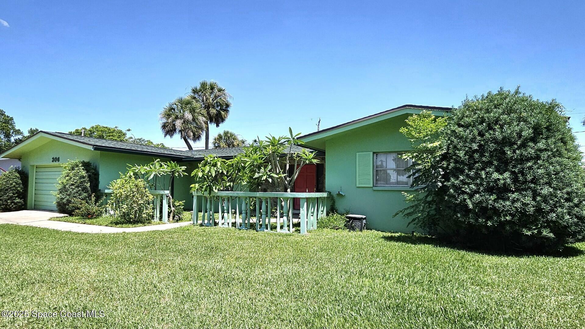Property Photo: 306 Glen Ridge Road FL 32926
