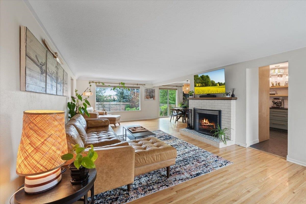 Property Photo: 3129 W Grace Ave WA 99205