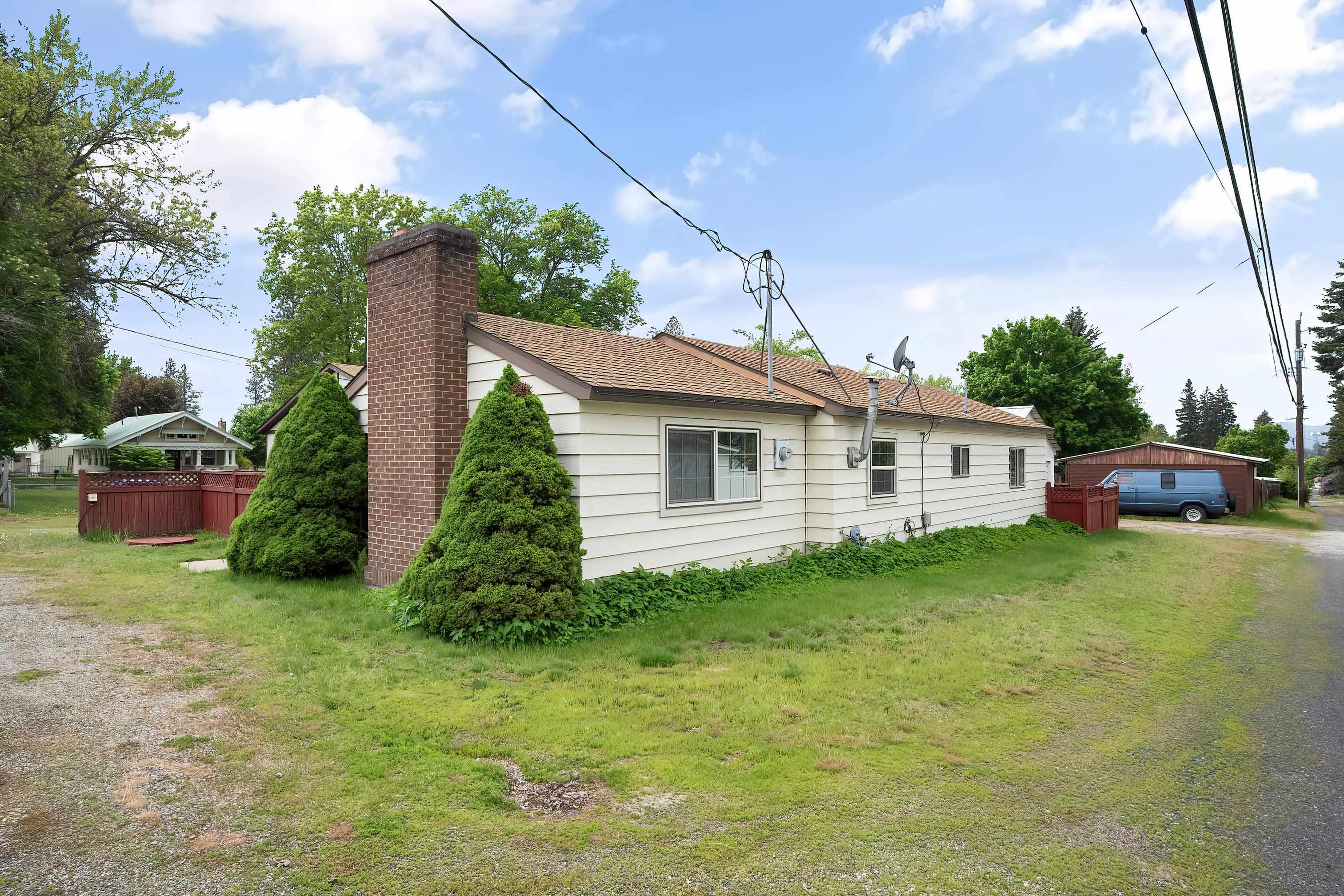 Property Photo: 16 S Washington St WA 99006