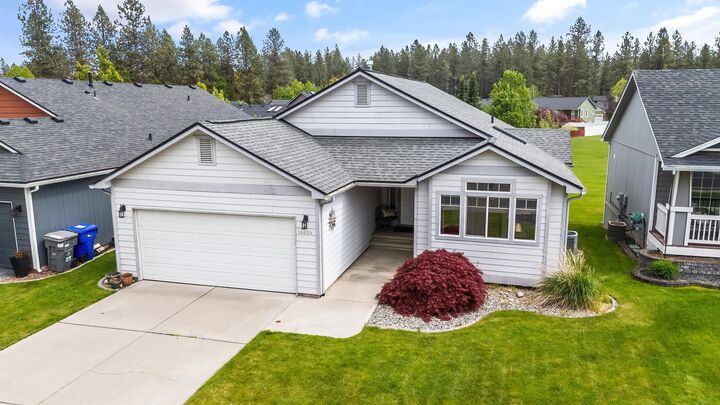 16020 N Gleneden Dr  Spokane WA 99208 photo