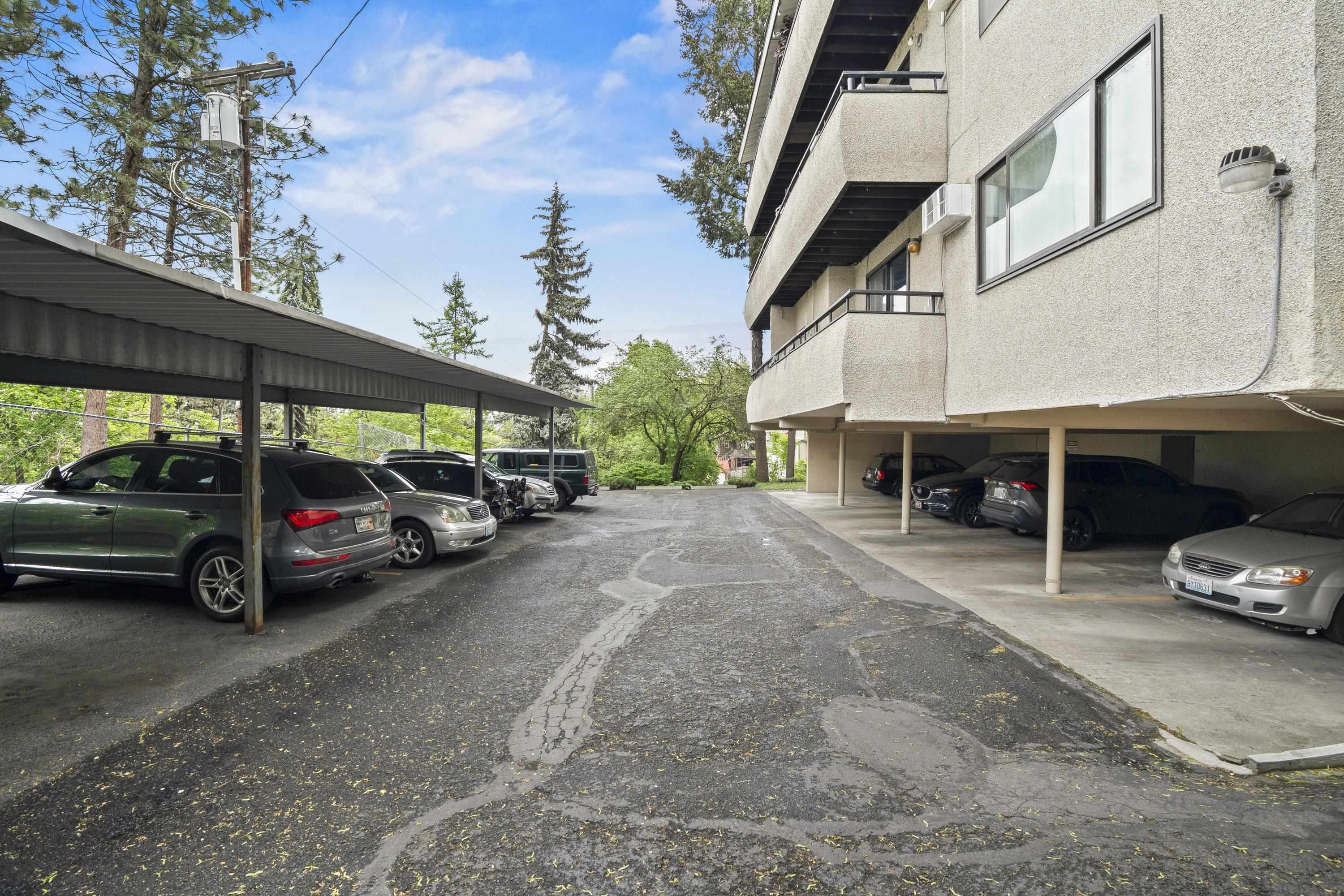 Property Photo:  1002 W 7th Ave 203  WA 99204 