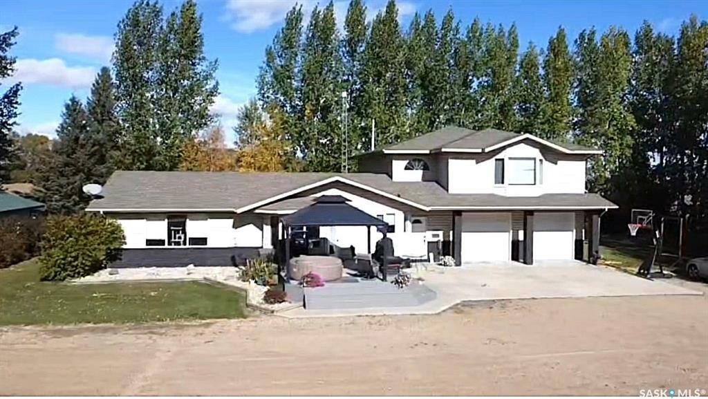 Property Photo: 330 3rd Street E SK S0K 0G0