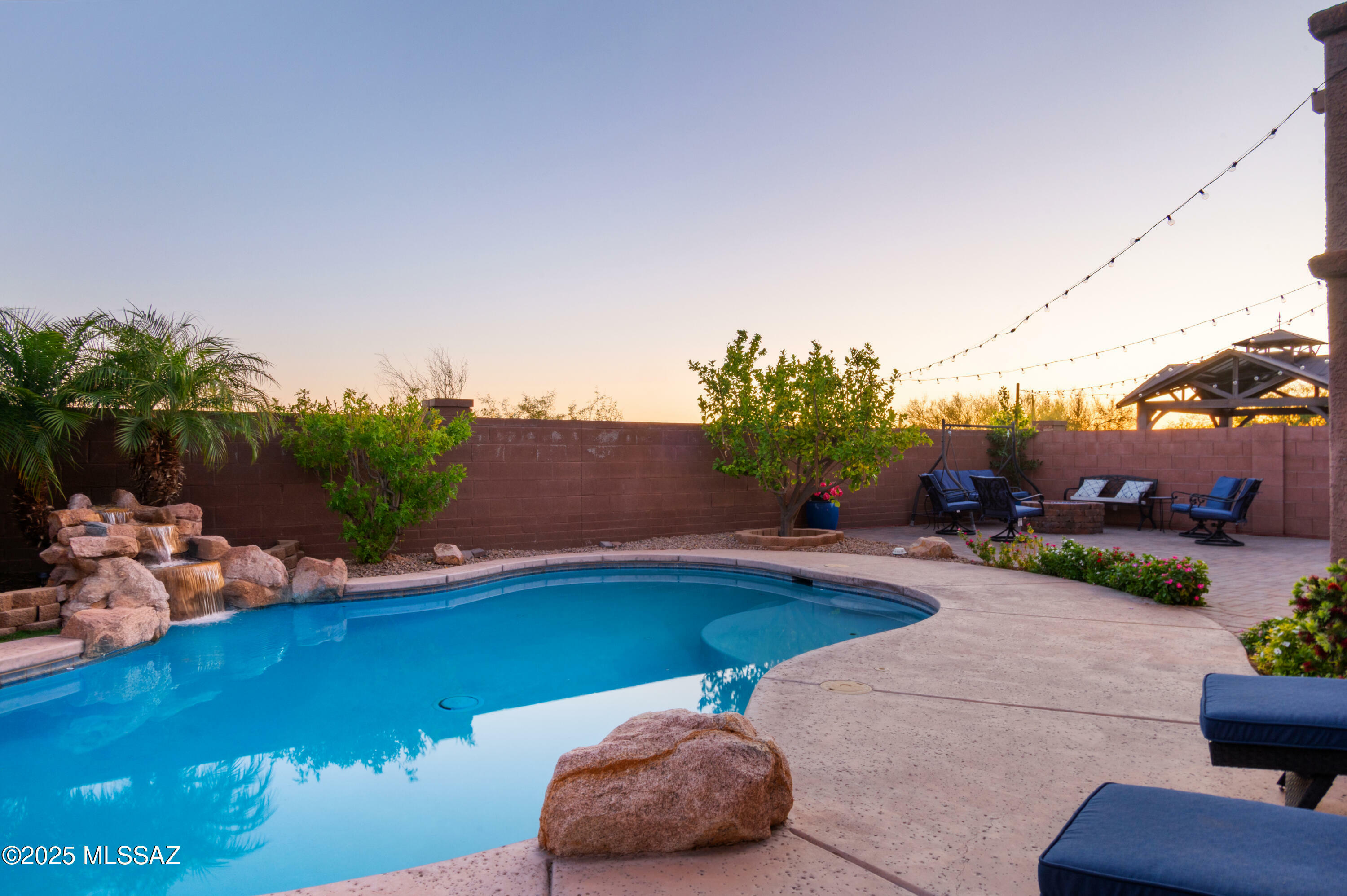 Property Photo: 3443 W Tailfeather Drive AZ 85658