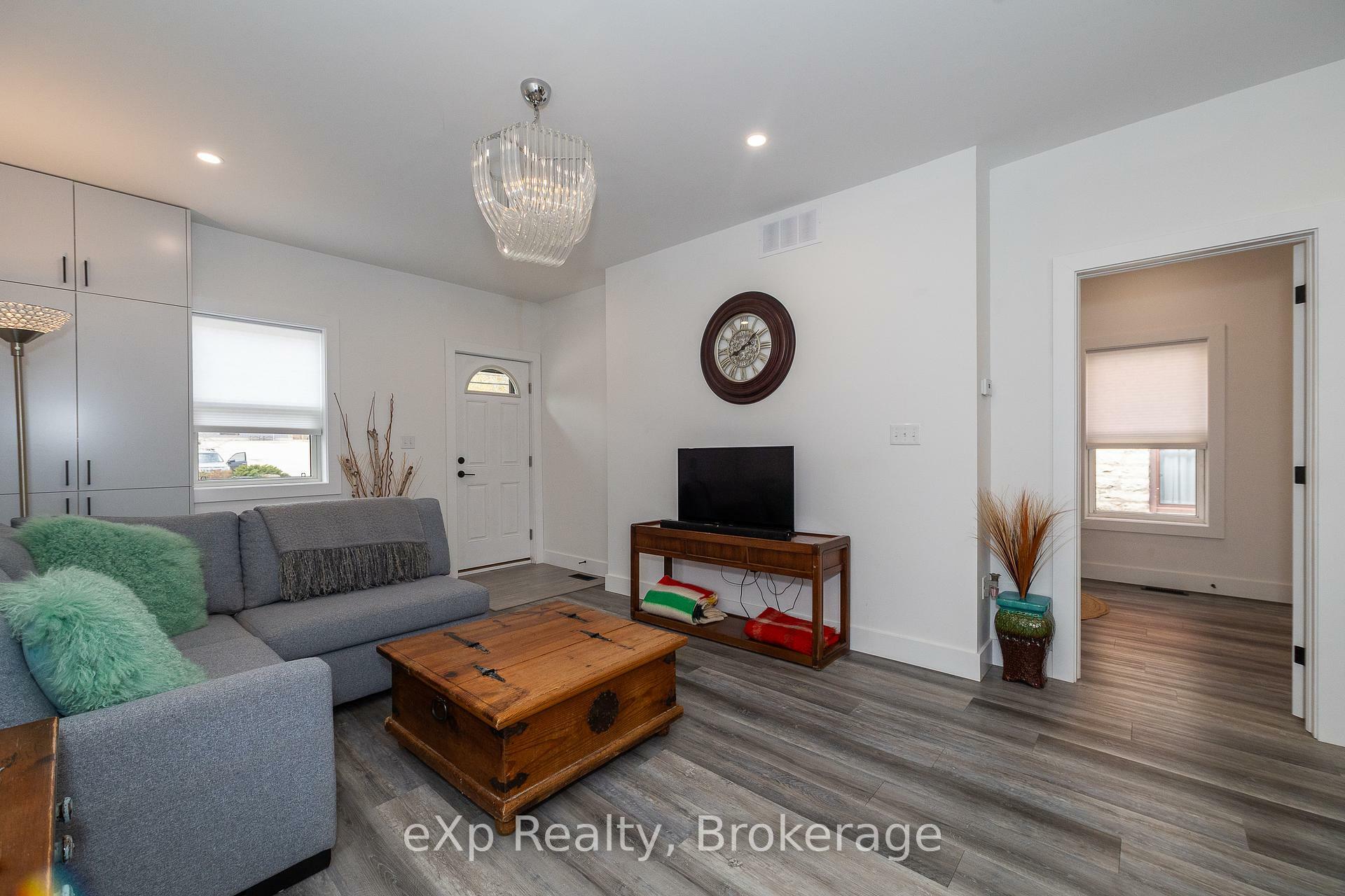 Property Photo:  360 Frank Street  ON N0H 2T0 