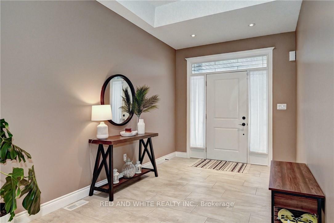 220 Ladyslipper Drive  Waterloo ON N2V 0E2 photo