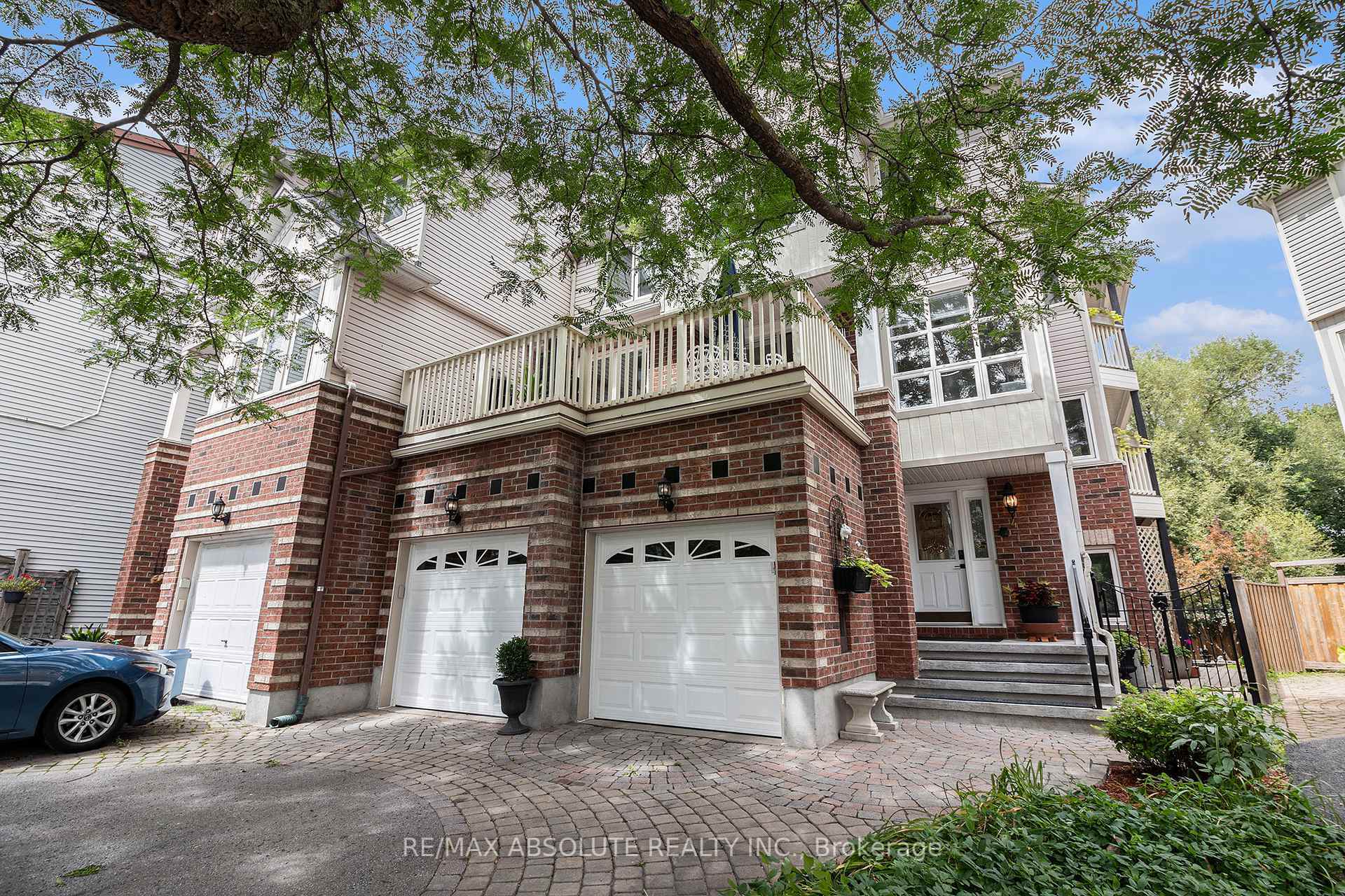 Photo de la propriété: 47 Robinson Avenue ON K1N 8N8