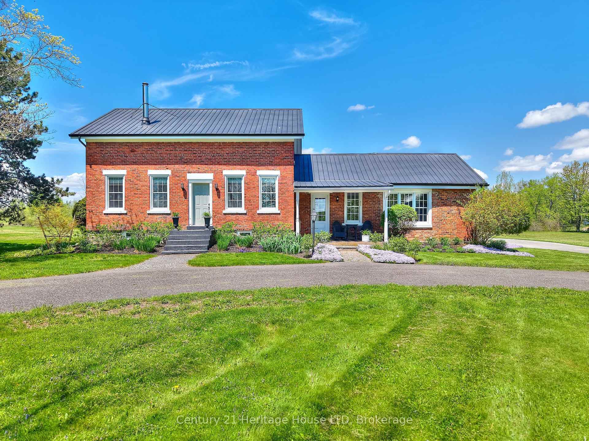 Photo de la propriété: 5930 Michener Road ON L0S 1R0