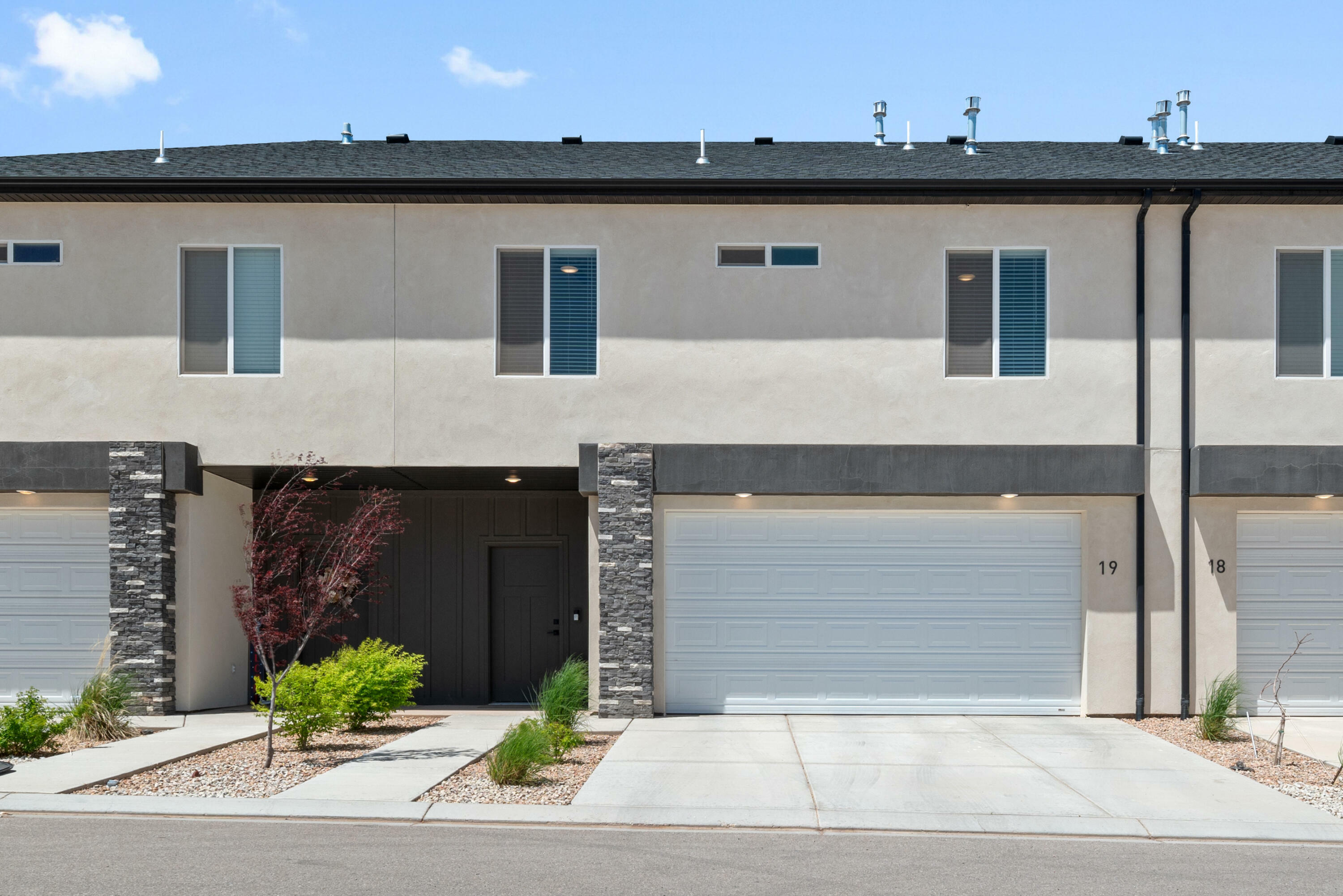 Property Photo: 2875 W Cody Dr 19 UT 84720