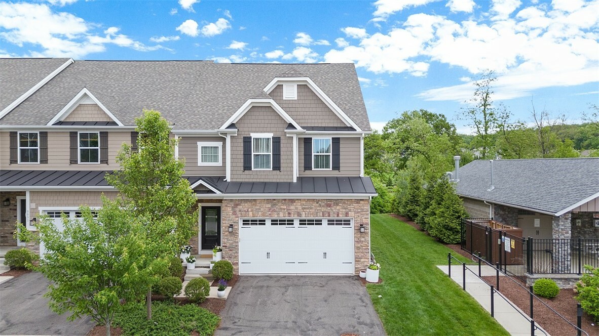 Property Photo: 3033 Mahican Circle PA 16046