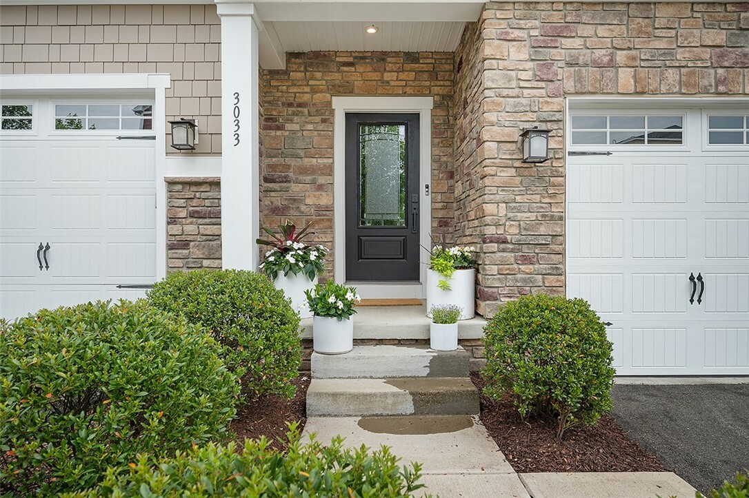 Property Photo: 3033 Mahican Circle PA 16046