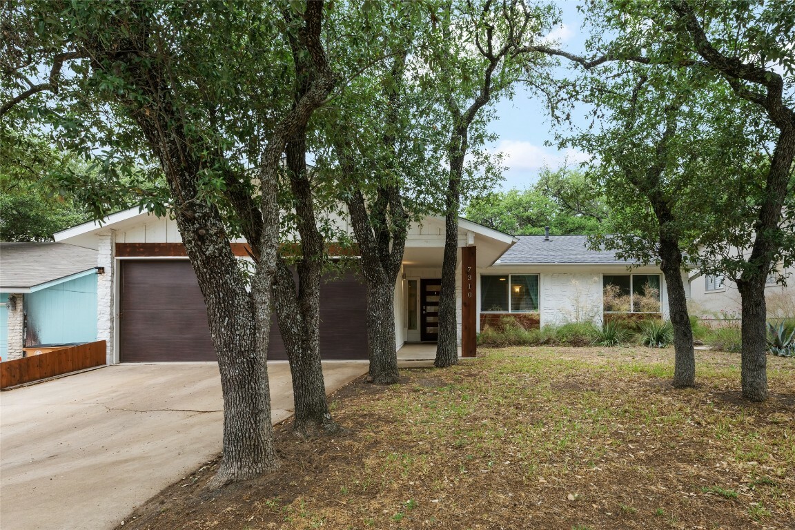 Property Photo: 7310 Broken Arrow Lane TX 78745