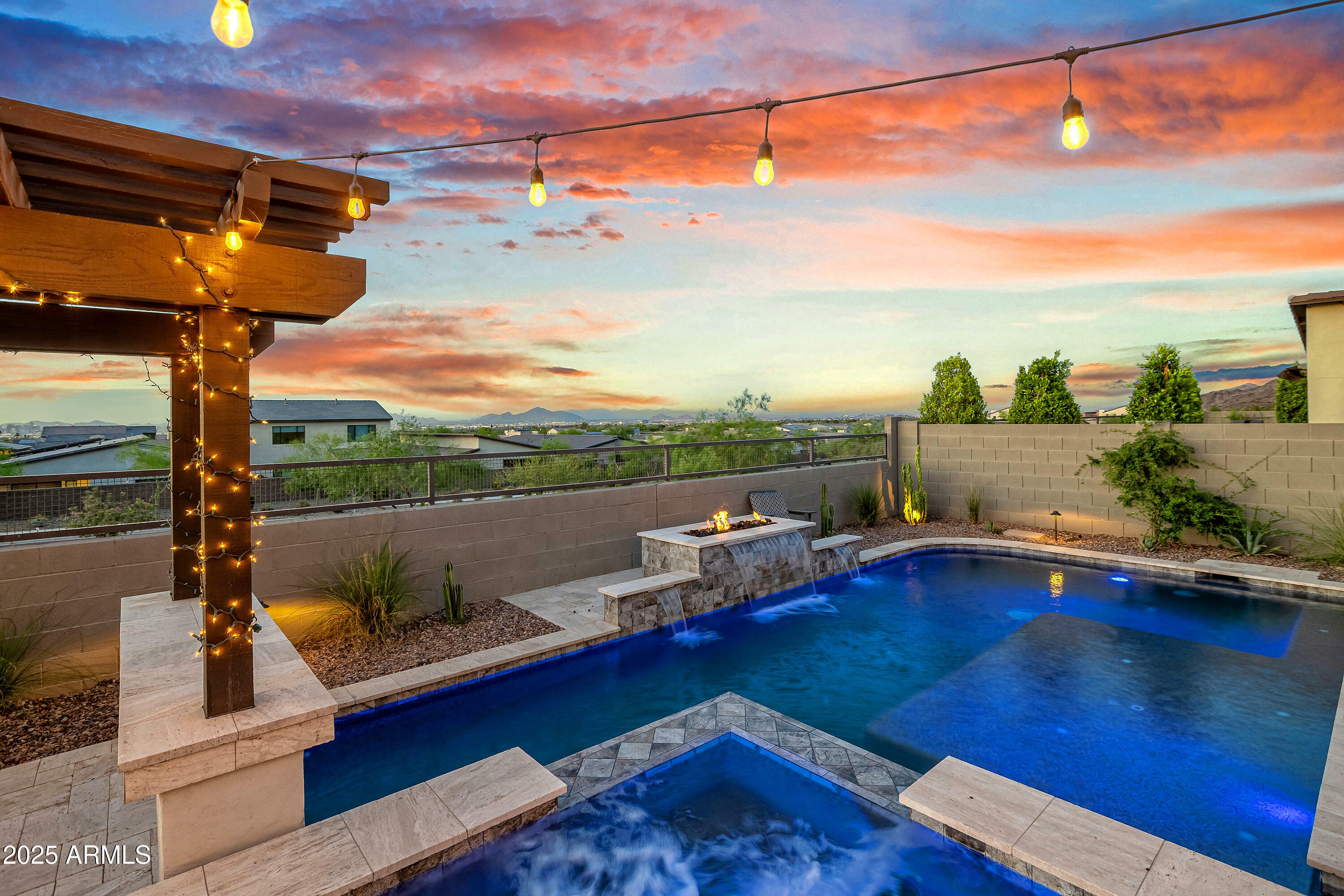 Property Photo: 826 E Buist Avenue AZ 85042