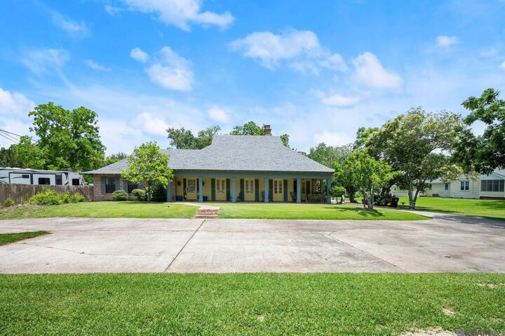 Property Photo:  3111 Highway 1 South  LA 70346