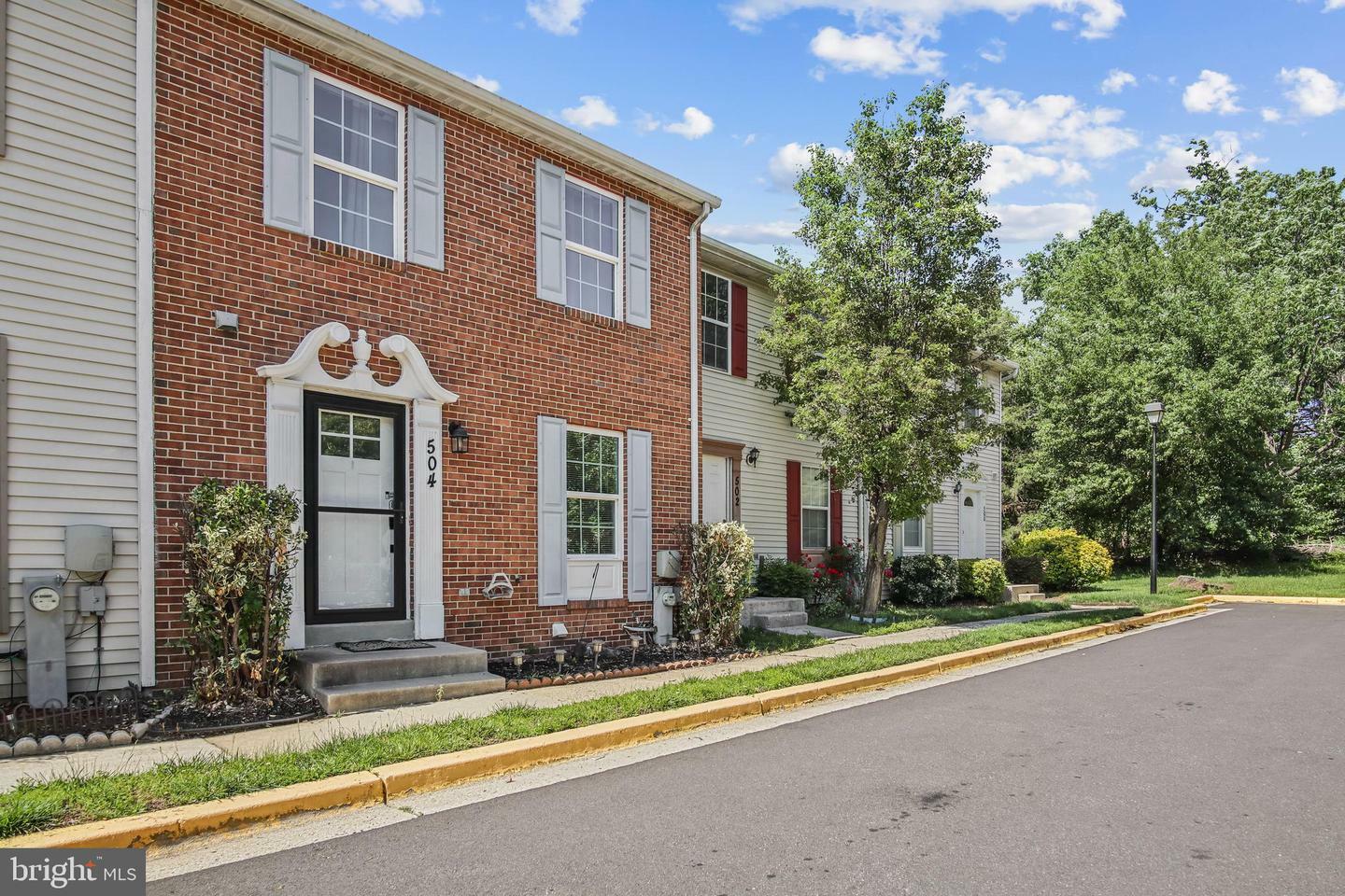 Property Photo: 504 Domain Court MD 21113