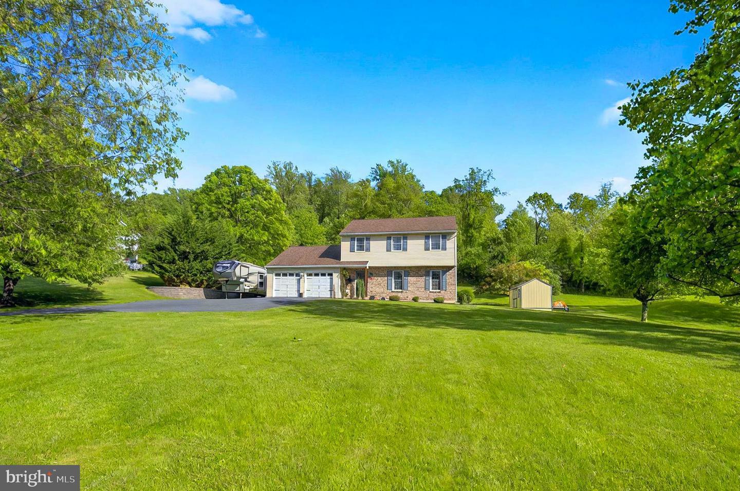 284 Mountaintop Road  Reinholds PA 17569 photo