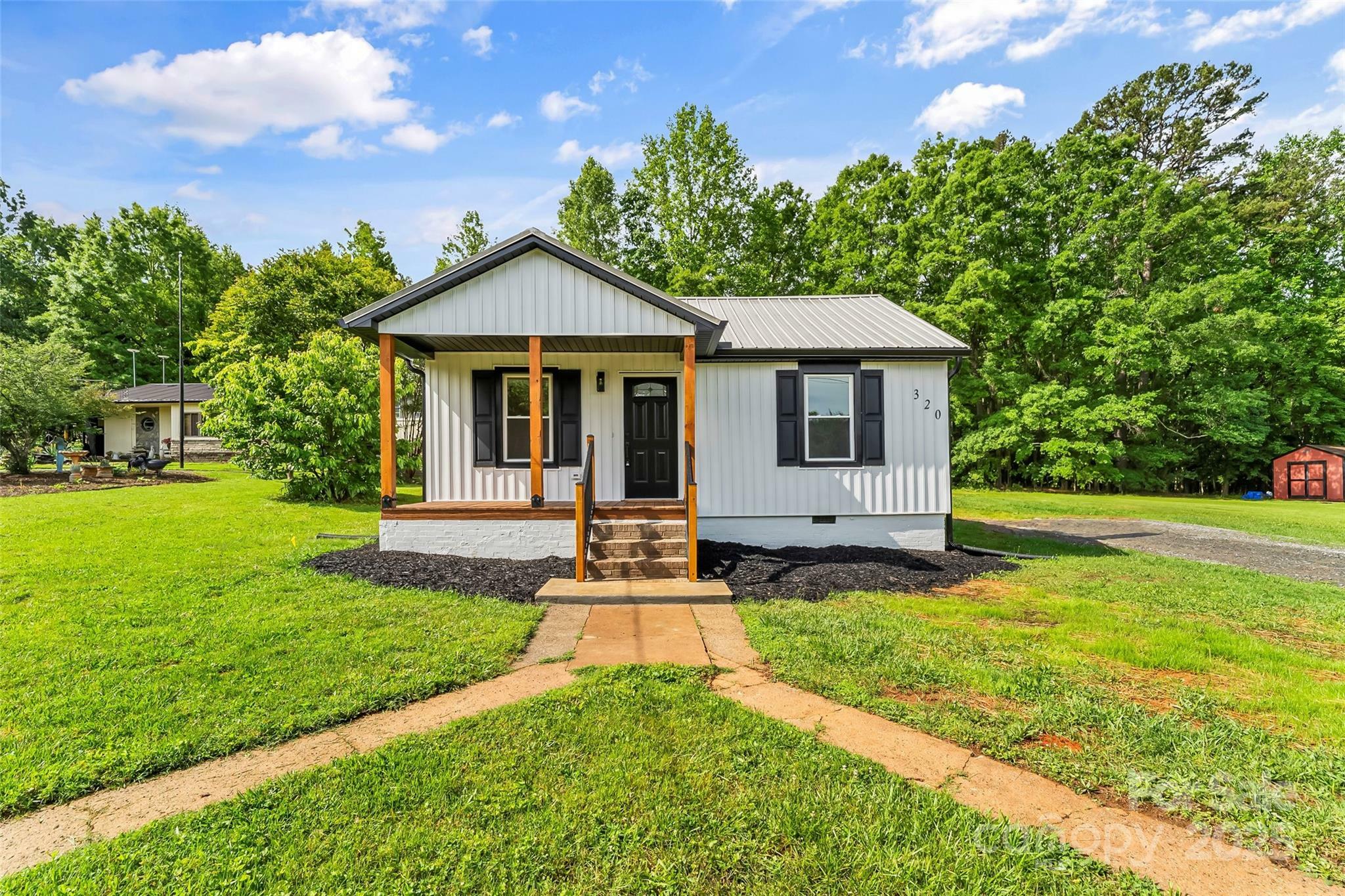 Property Photo: 320 E Pine Street NC 28650
