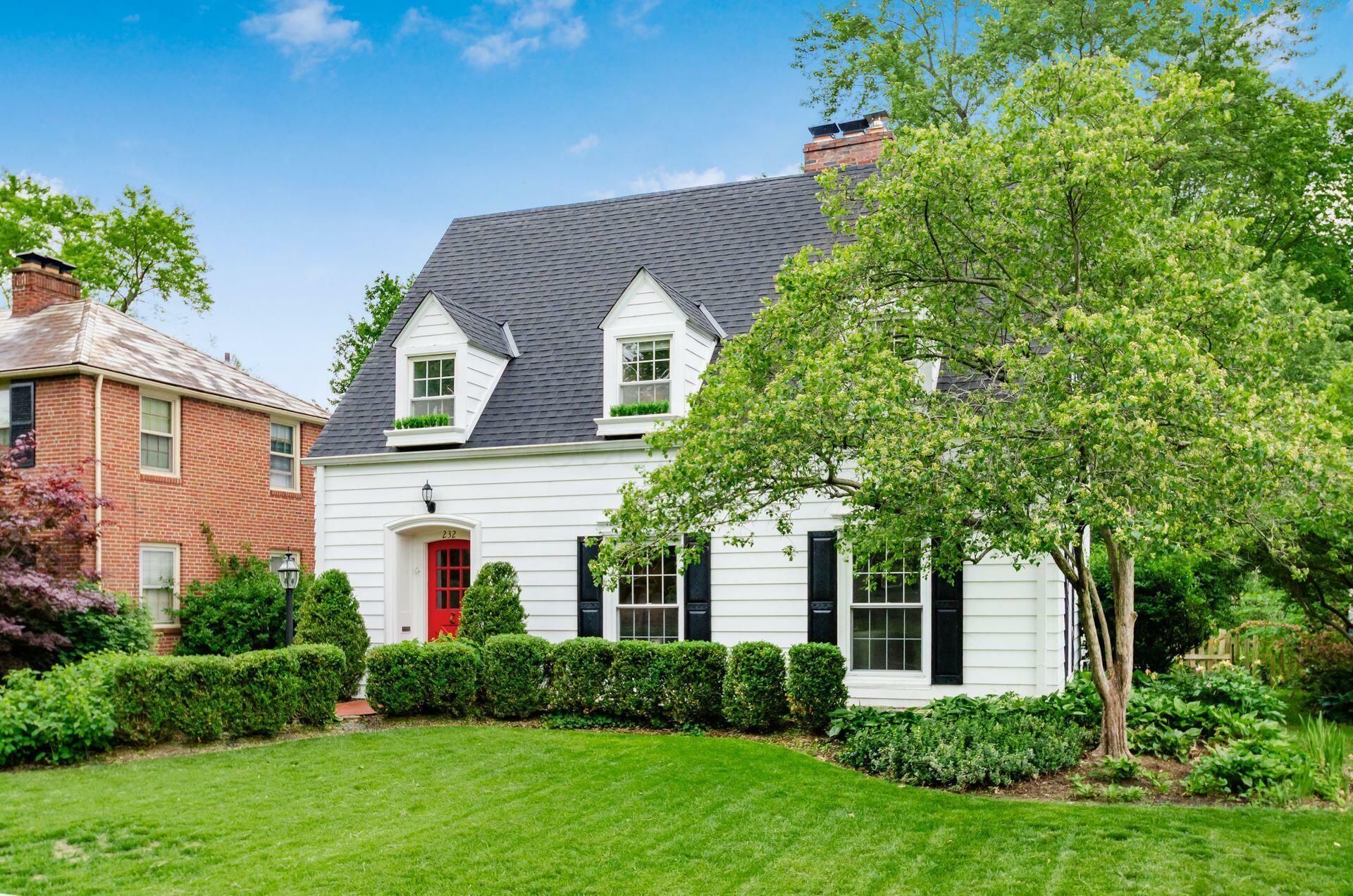 Property Photo: 232 N Stanwood Road OH 43209