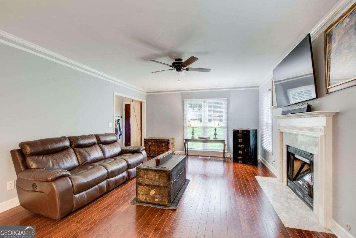 Property Photo: 1360 Stampmill Way GA 30043