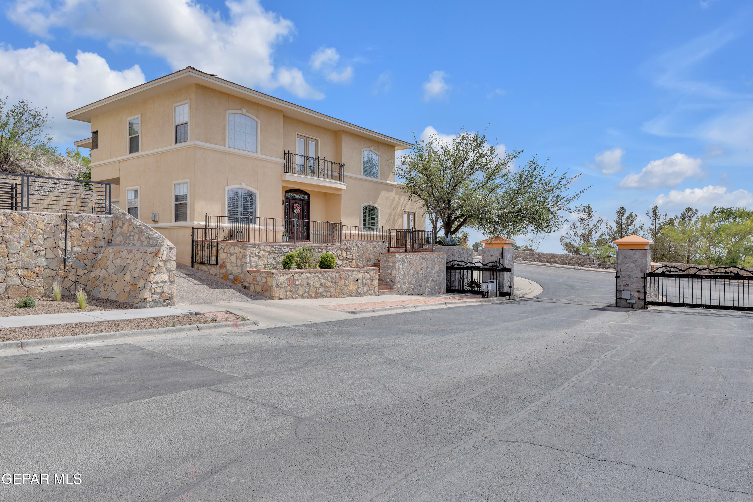 Property Photo: 5536 Ventana Del Sol Drive TX 79912