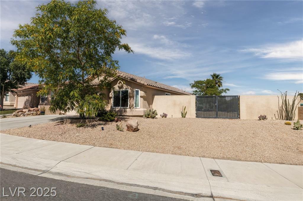Property Photo: 7904 Seabourn Court NV 89129