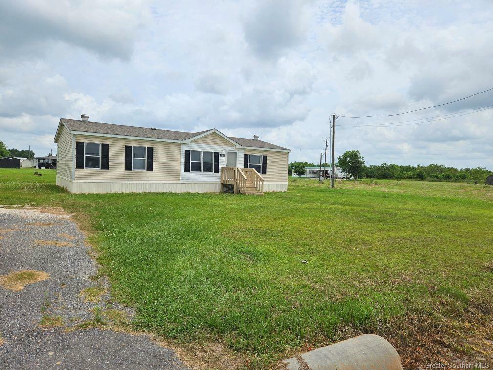 Property Photo: 167 Florence Circle LA 70615