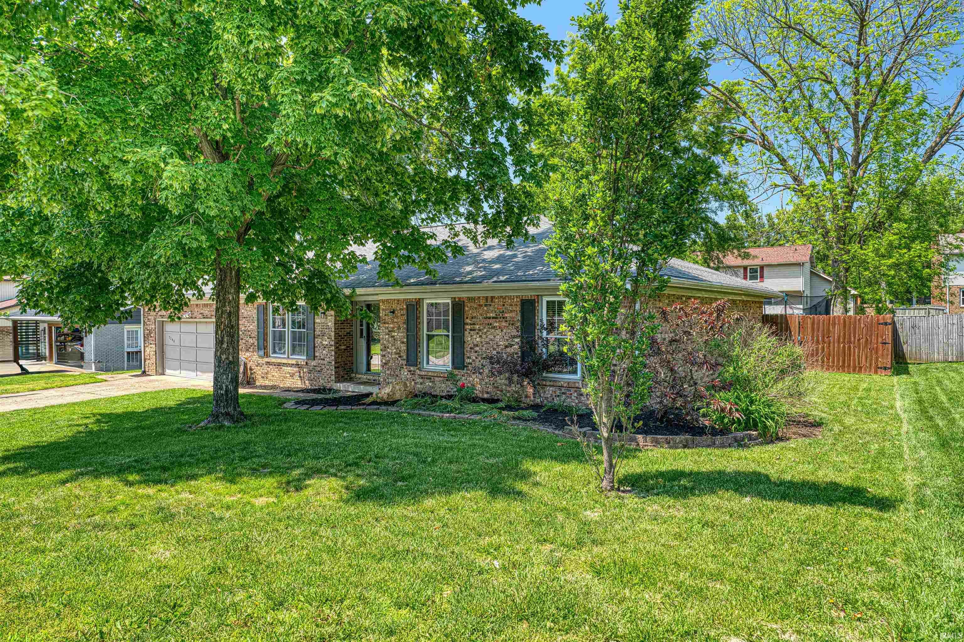 Property Photo: 7344 Nottingham Drive IN 47630