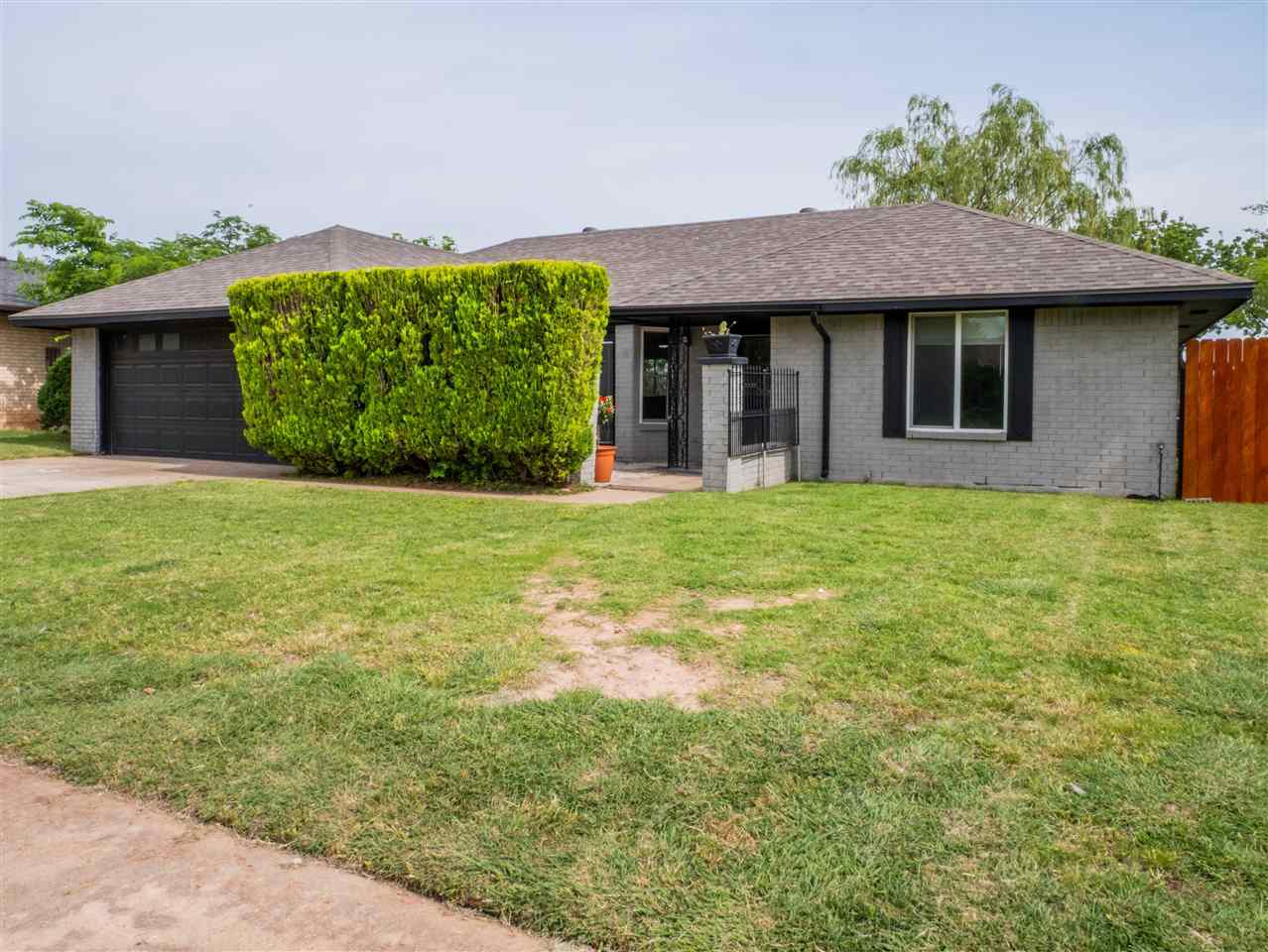 Property Photo: 6921 SW Beta Avenue OK 73505-6646