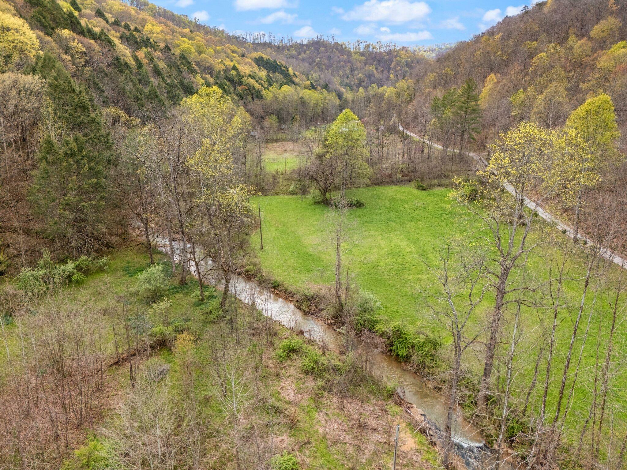 Property Photo: 750 Gilbert'S Creek Road KY 40914