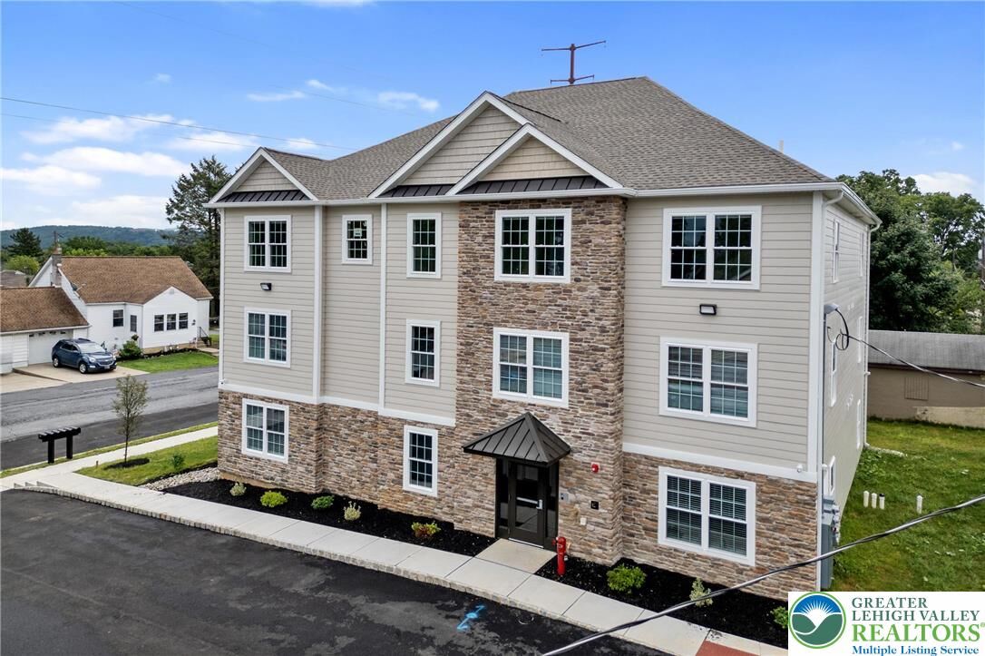 Property Photo:  2039 Clermont Street 101  PA 18017 