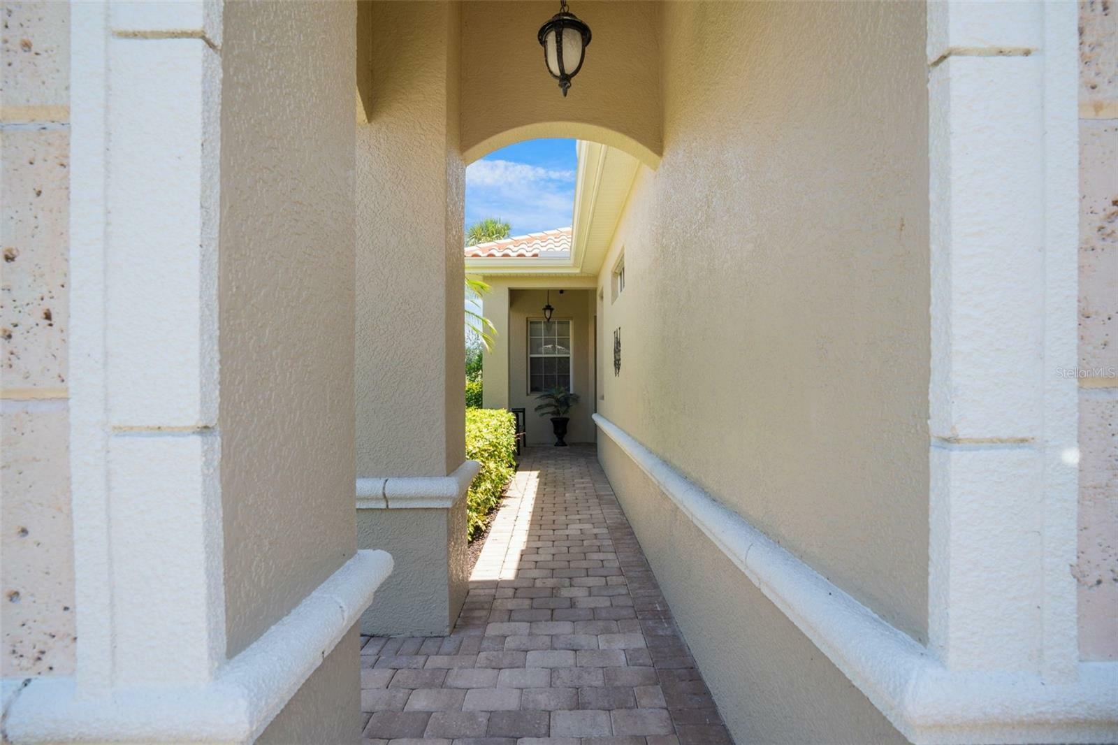 Property Photo: 7164 Rue De Palisades 5 FL 34238