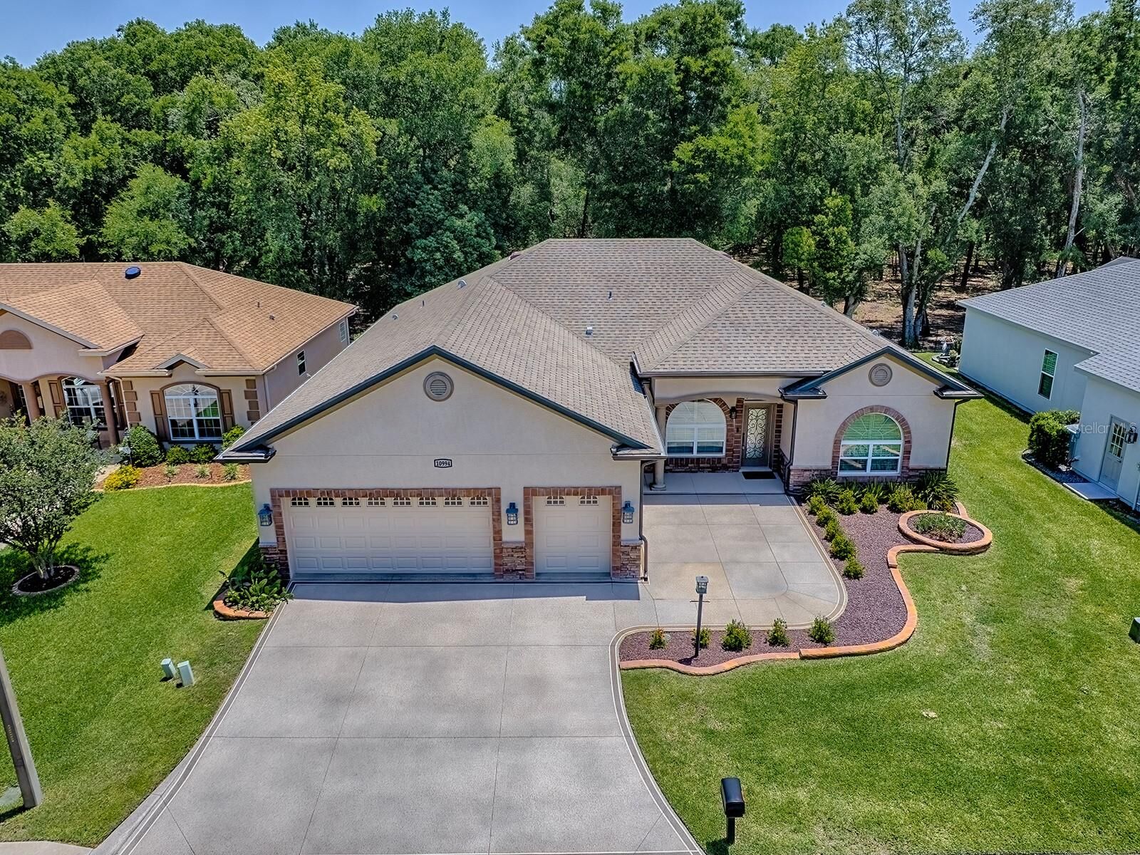 Property Photo:  10994 SE 168th Loop  FL 34491