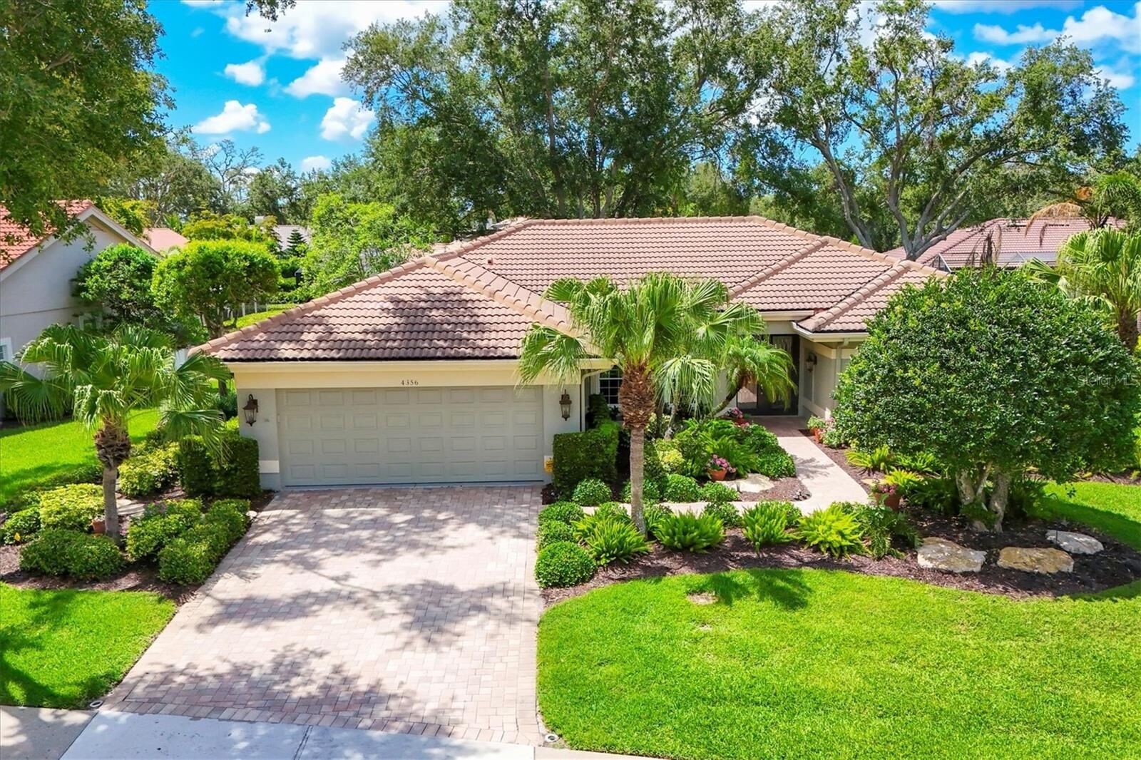 Property Photo: 4356 Highland Oaks Circle 3 FL 34235