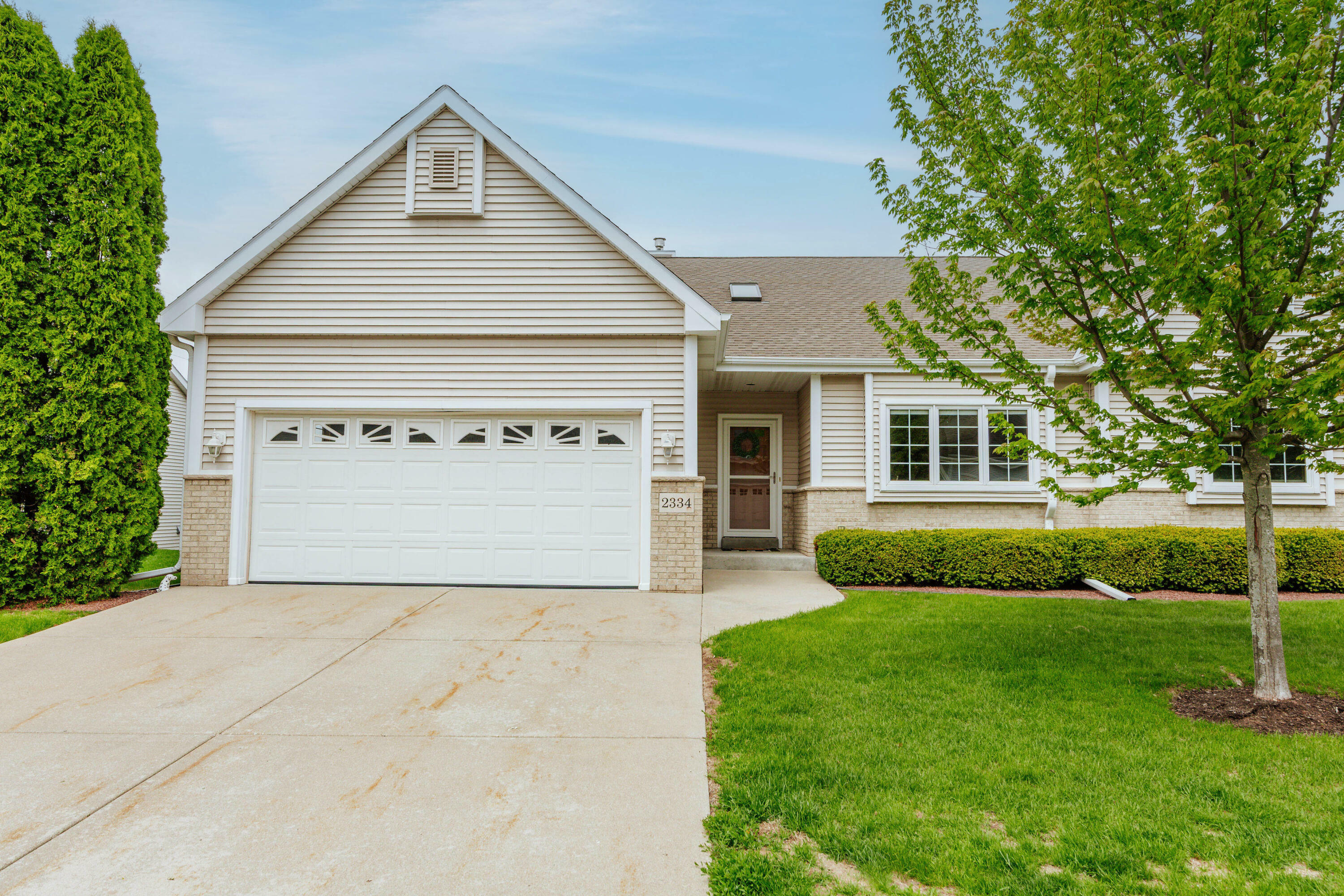 2334 Caribou Ln  Grafton WI 53024 photo