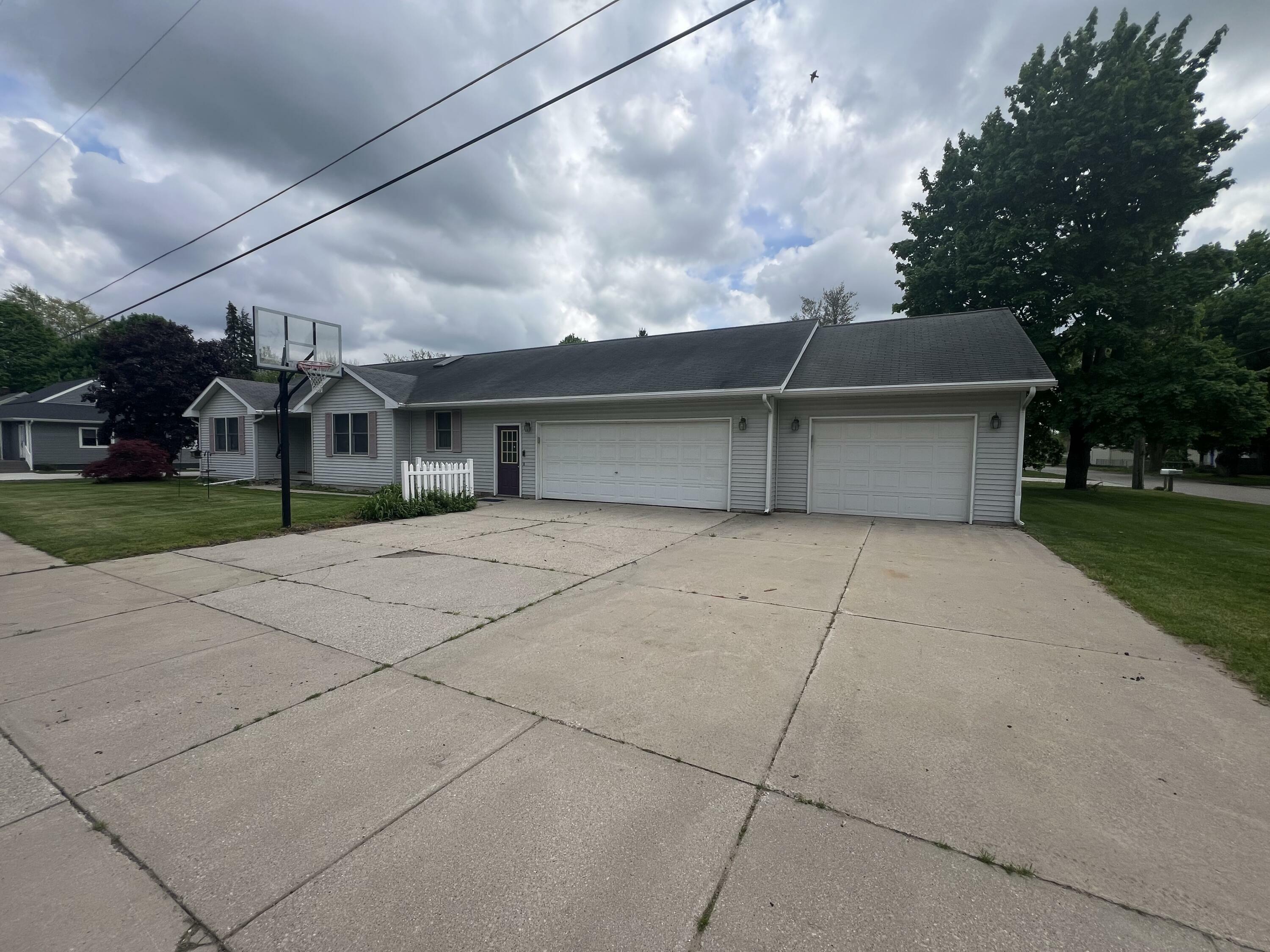 Property Photo: 72 E Brink Street MI 49327