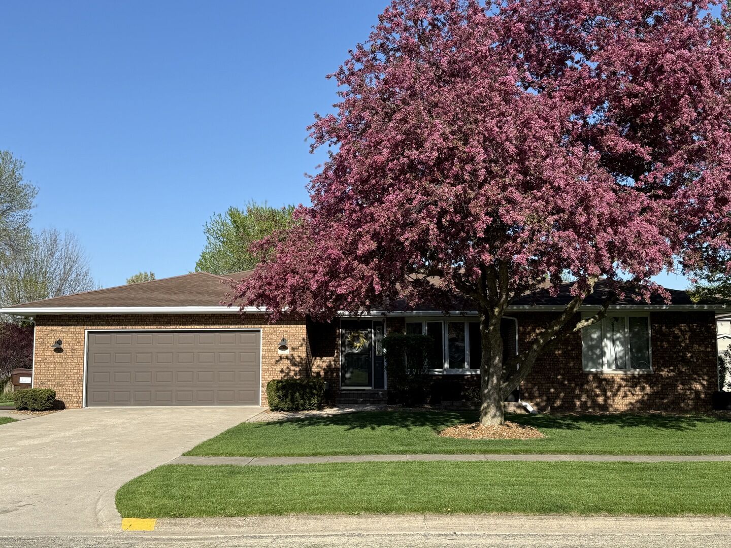 Property Photo: 340 N Mulberry Street IL 60941