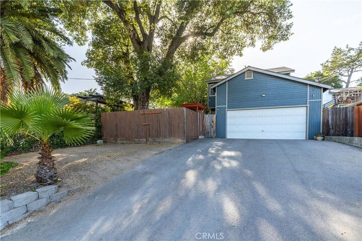 Property Photo:  4524 Mananita Avenue  CA 93422 