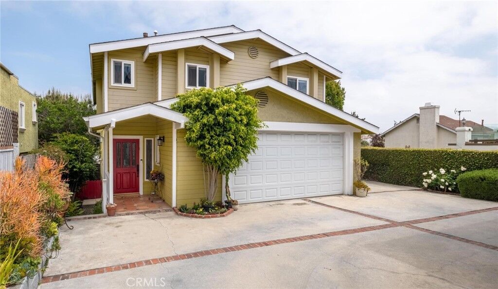 Property Photo: 1909 Belmont Lane B CA 90278