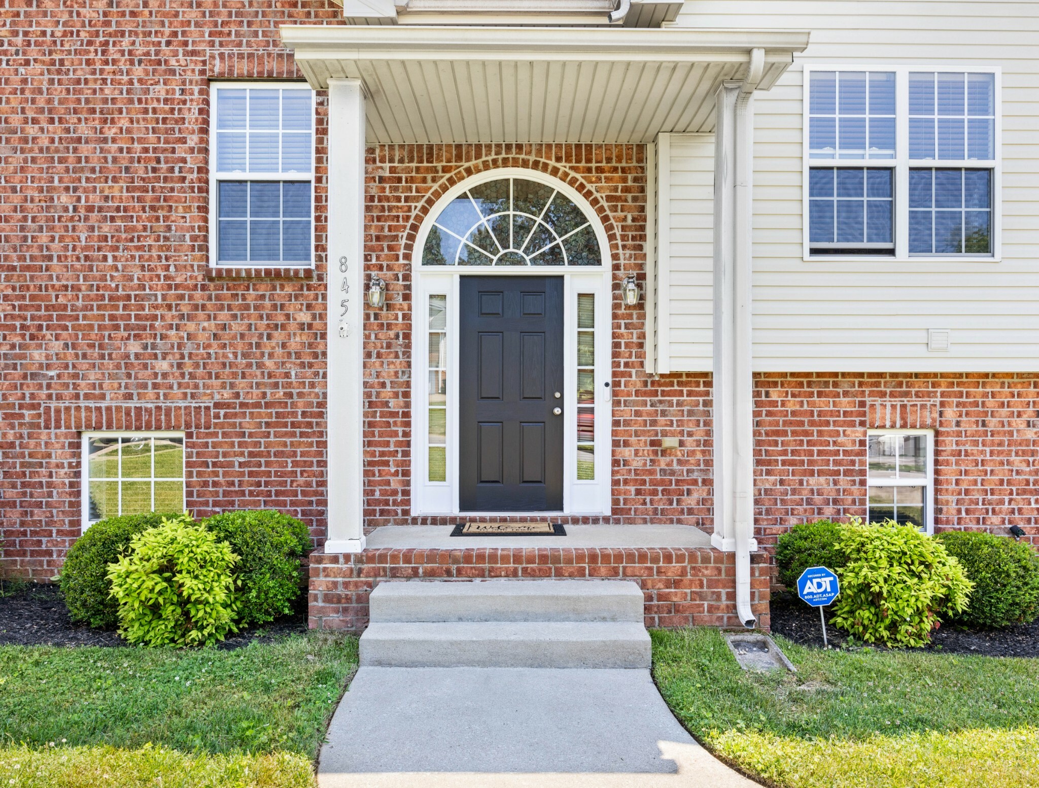Property Photo:  845 Nandina Ct  TN 37043 