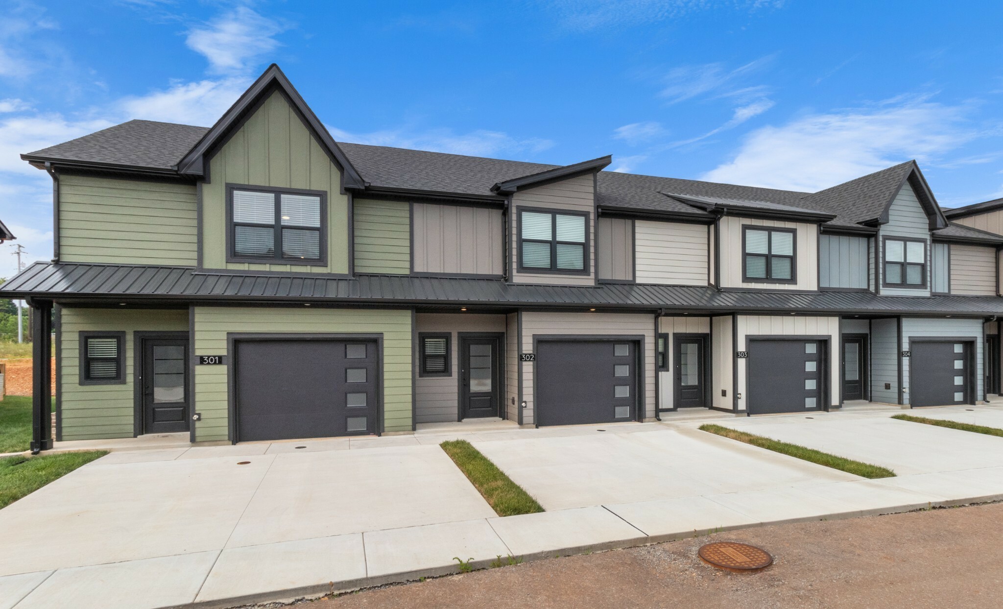 Property Photo: 1601 Jonathan Wade Circle TN 37043