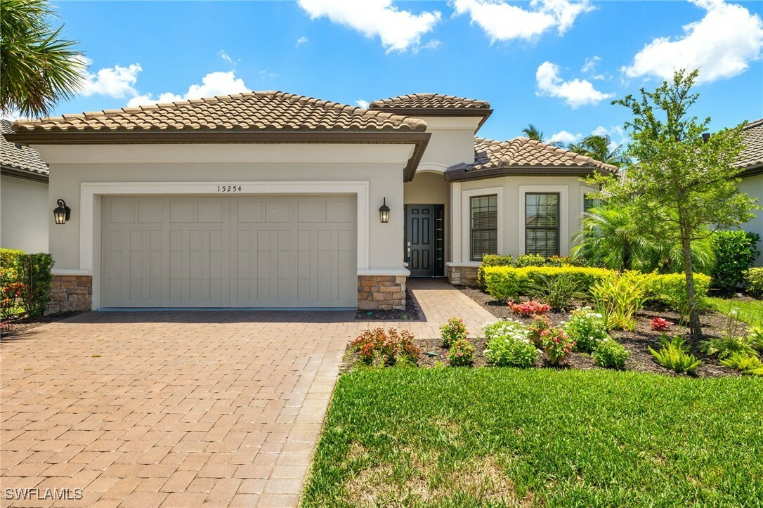 Property Photo: 15254 Arpino Court FL 34114