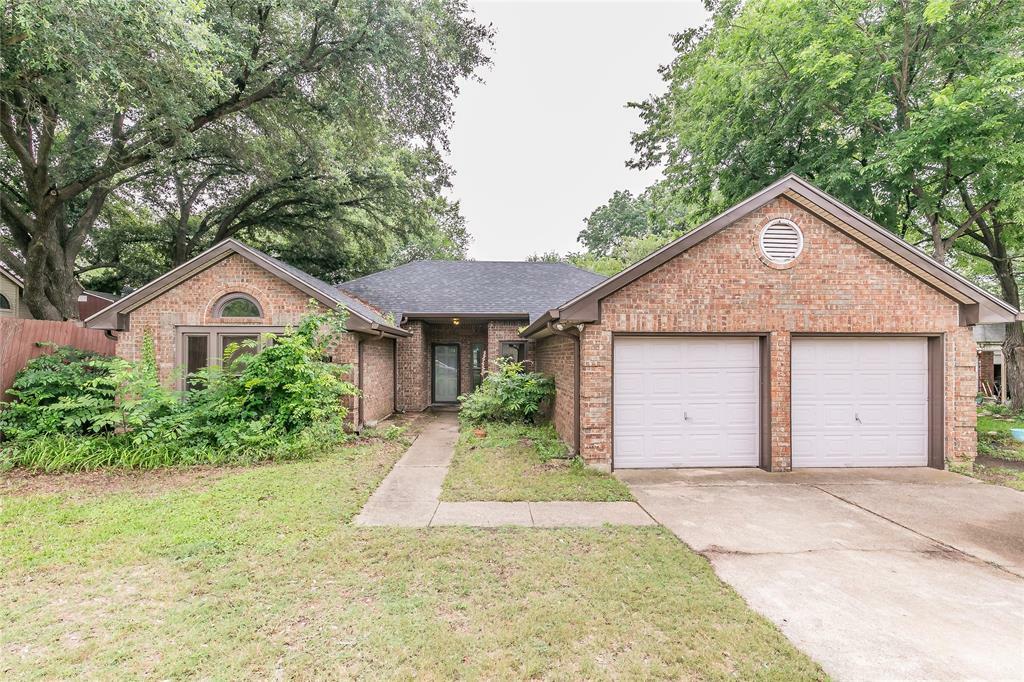 Property Photo: 700 Creekview Court TX 75181