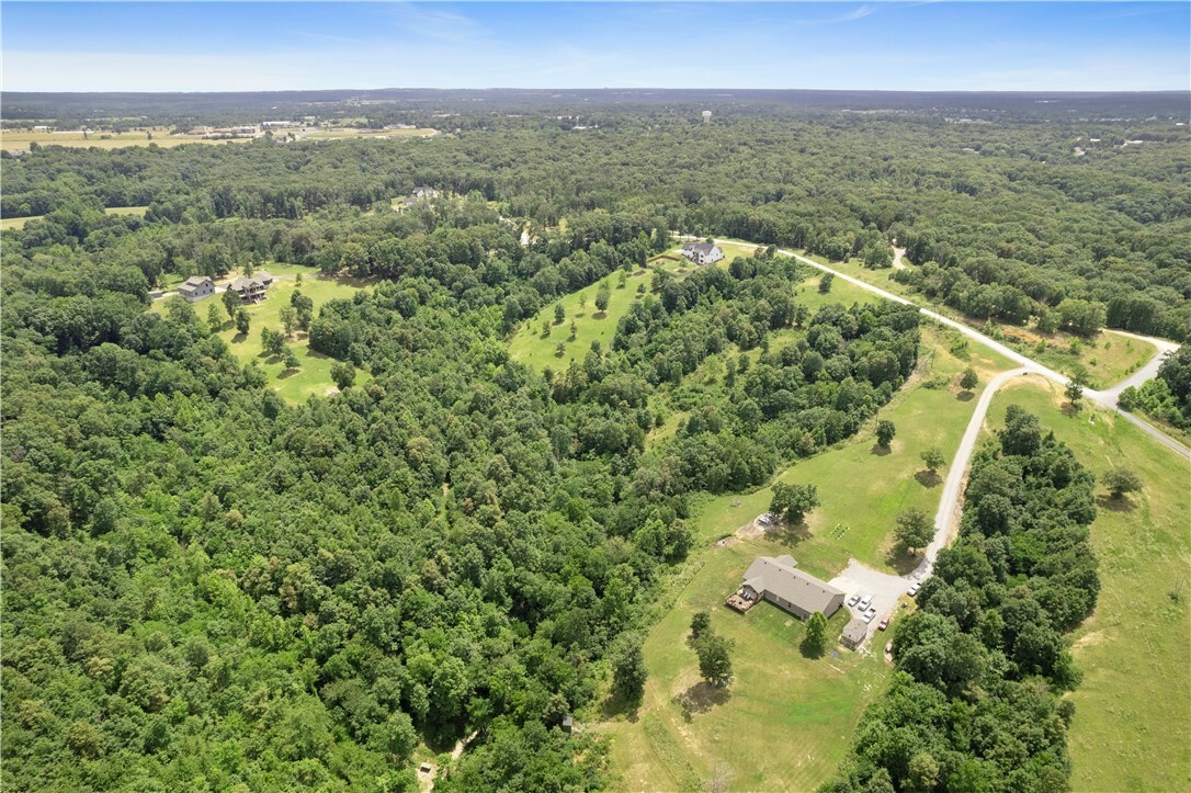 Property Photo: 13812 Sunburst Lane AR 72736