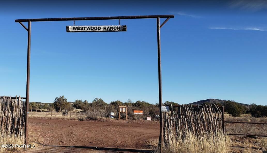 Property Photo:  970 Westwood Ranch  AZ 86046 