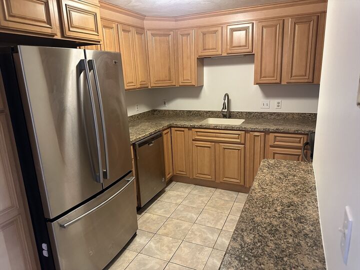 Property Photo:  176 Maple Ave 3-5  MA 01543 