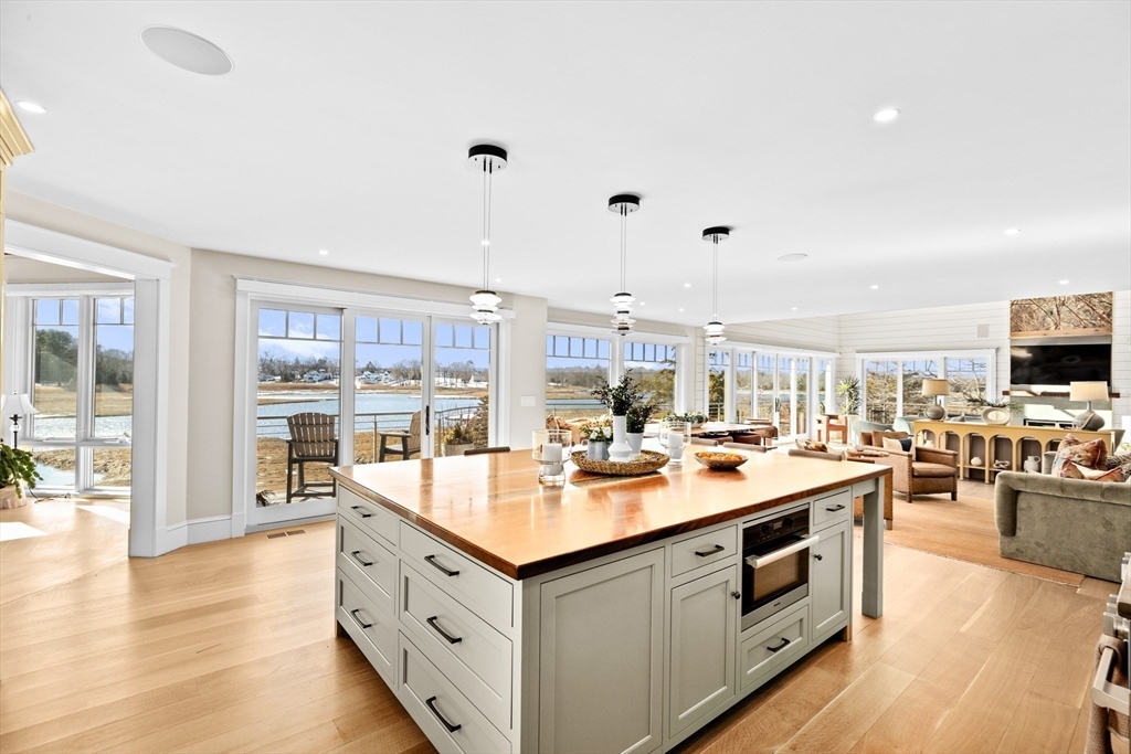 Property Photo: 67 Border Street Main MA 02066