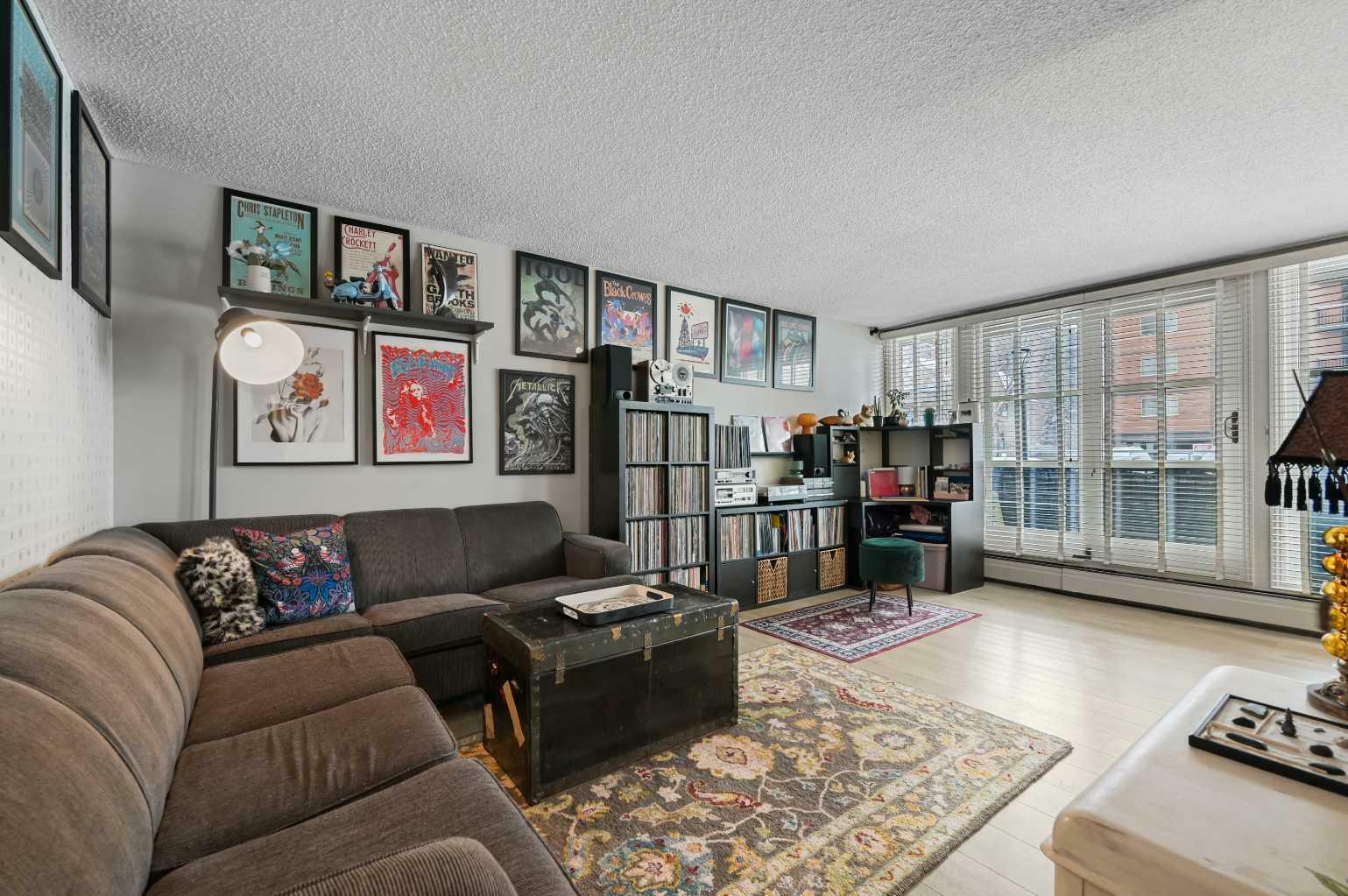 Property Photo: 733 14 Avenue SW 102 AB T2R 0N3