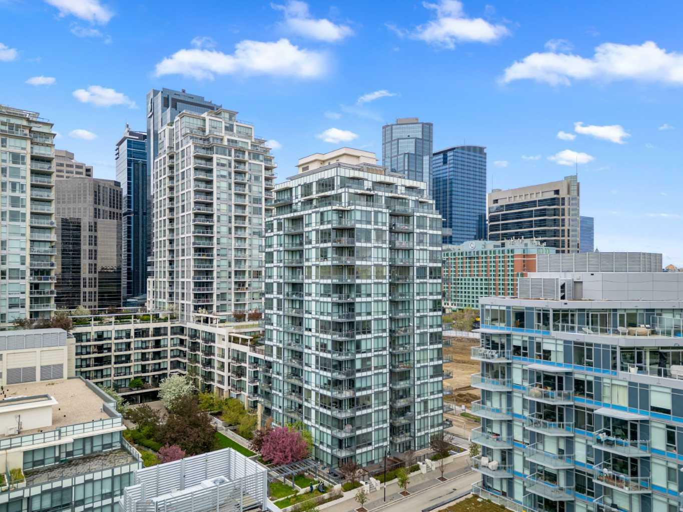 Photo de la propriété: 128 2 Street SW 1102 AB T2P 0S7