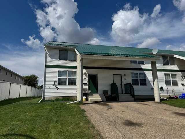 Property Photo: 16 Brownstone Road AB T4L 1V6
