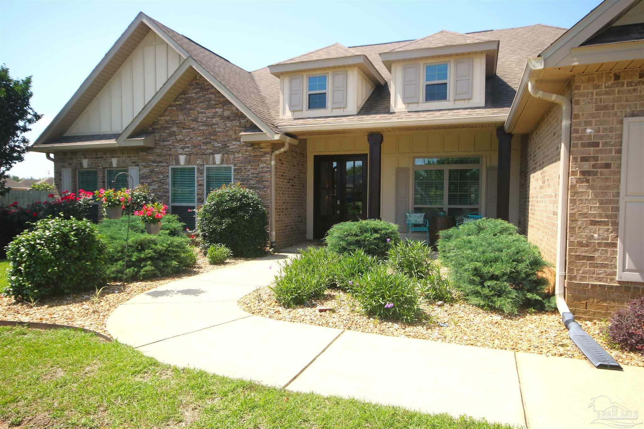 Property Photo:  4125 Tamworth Ct  FL 32571 