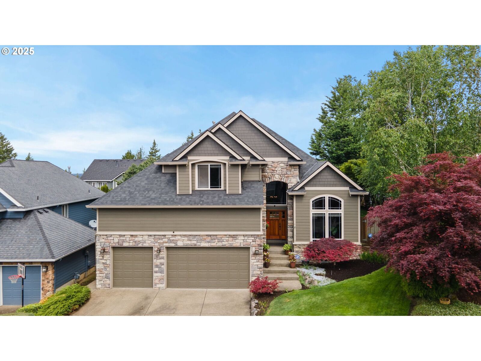 Property Photo:  3119 NW 29th Ave  WA 98607 